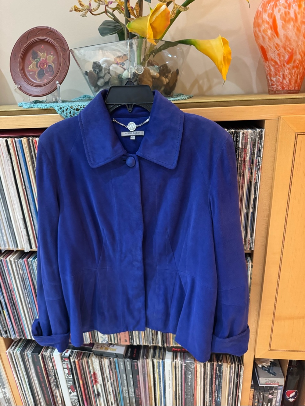 PRICE DROP: ANNE KLEIN NEW YORK, L, lined, ROYAL BLUE/LT. NAVY LAMBSKIN SUEDE JT